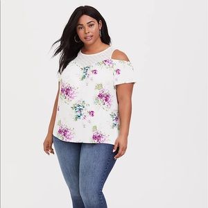 TORRID FLORAL EYELET COLD SHOULDER TOP SZ 3